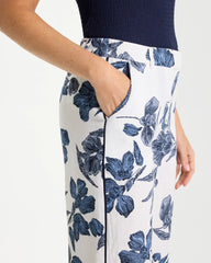 Chico's Online Passport Blue Piped Linen Fly Front Pants