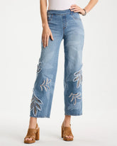 Chico's For Sale Pashmina Indigo Tropical Embroidery Pull-On Wide Crop Jean