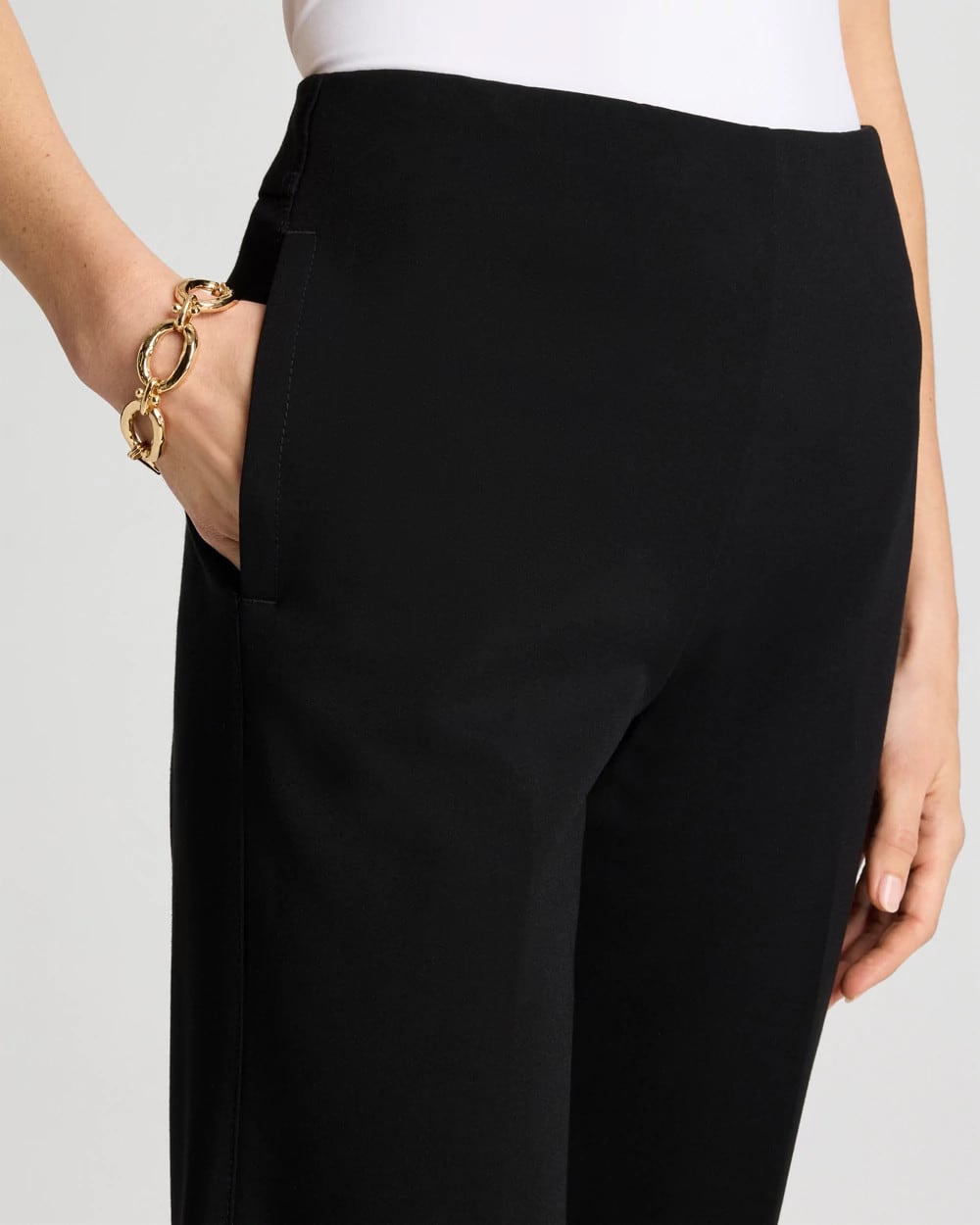 Chico's On Sale Black Juliet Lightweight Straight Crop Pants