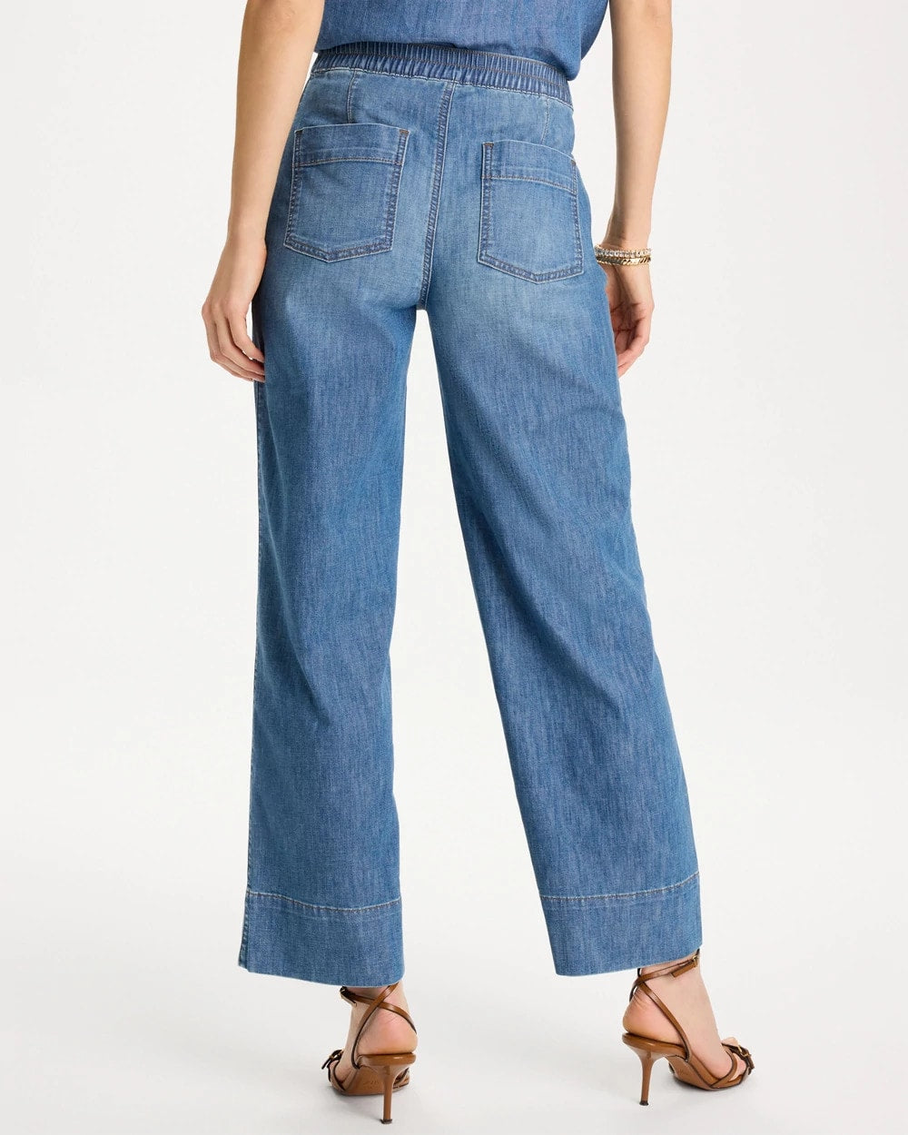 Chico's Outlet Lake Como Wash Lightweight Wide-Leg Ankle Jeans