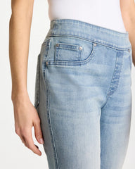 Chico's Sale Printemps Indigo Pull-On Capri Jeans