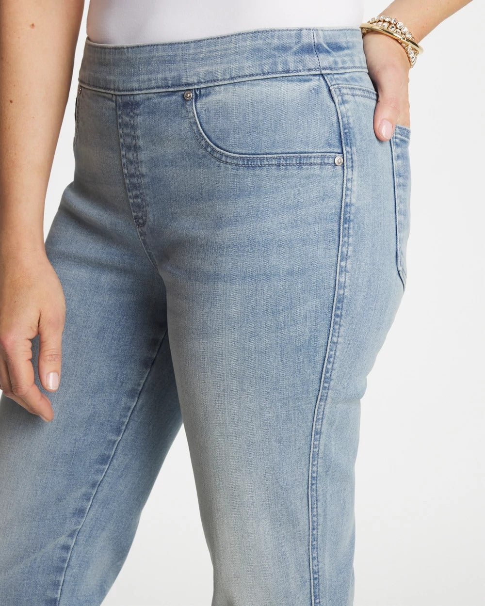 Chico's On Sale Printemps Indigo Pull-On Slim Ankle Jeggings
