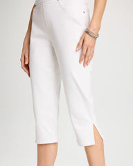 Chico's Outlet Alabaster Pull-On Capri Jeans