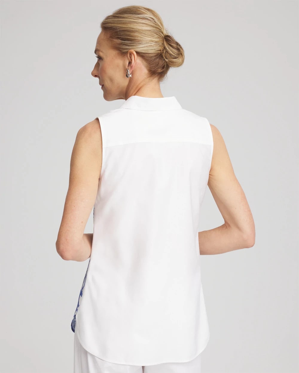 Chico's Sale Blue Casa No Iron™ Palms Sleeveless Sateen Shirt