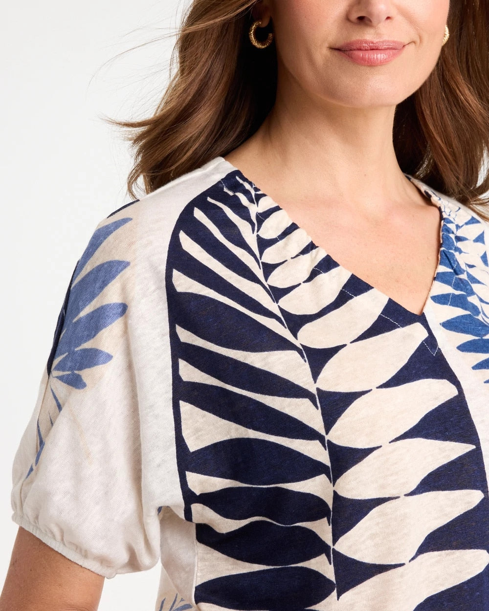 Chico's Sale Passport Blue Leaf Print Linen Ruched V-Neck Tee