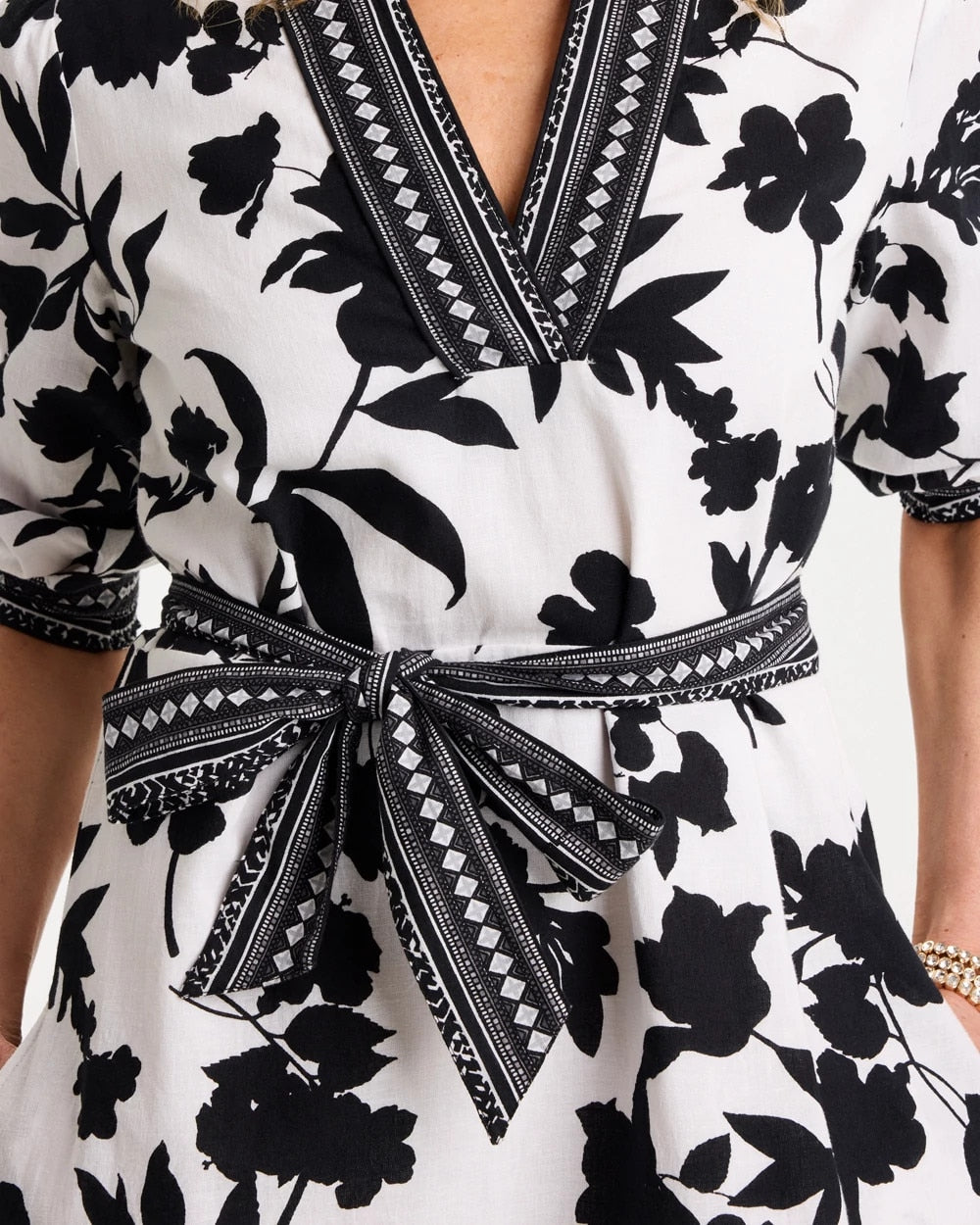Chico's Online Black Floral Cotton-Linen Belted Dress