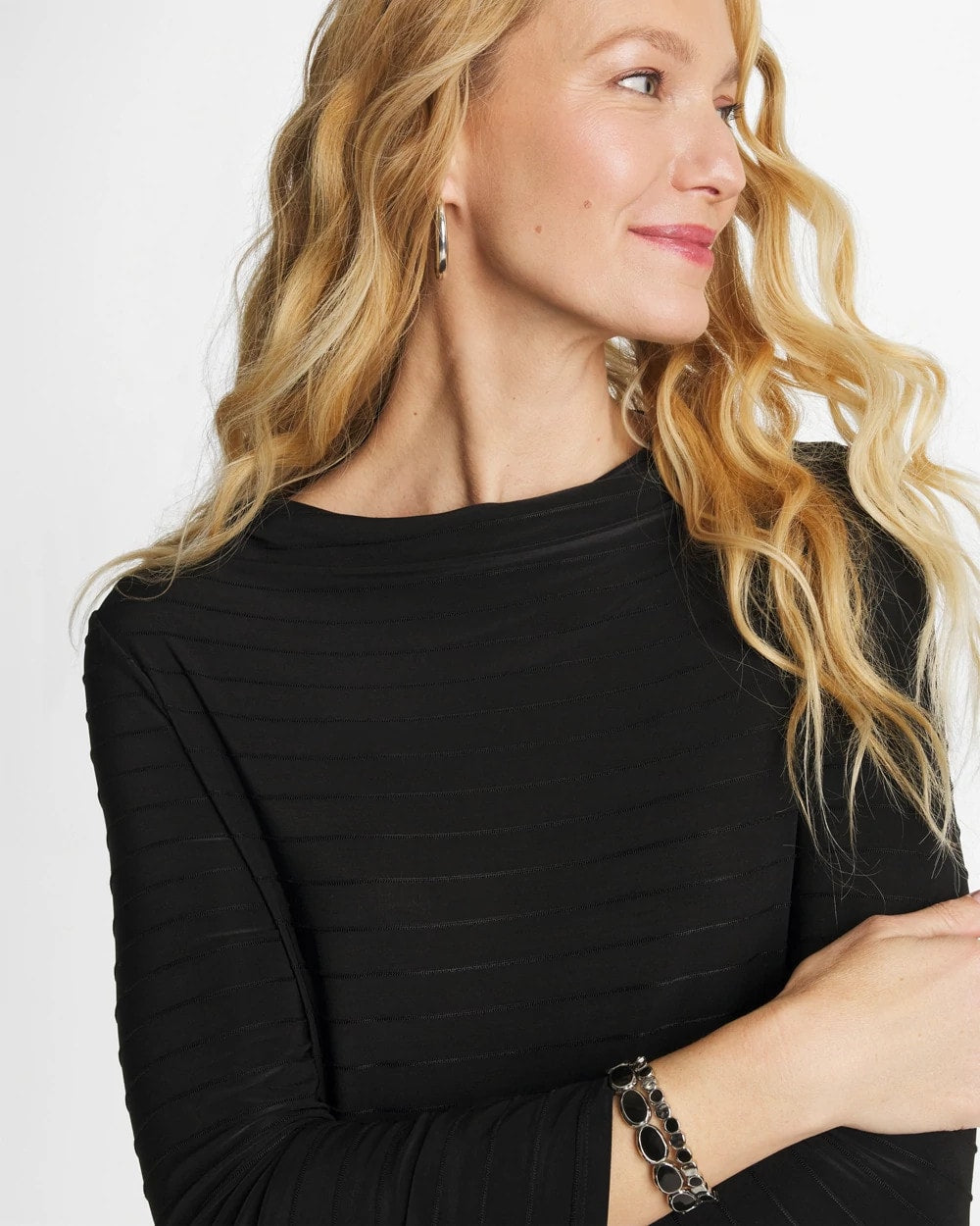 Chico's Online Black Textured Long Sleeve Cowlneck Tee