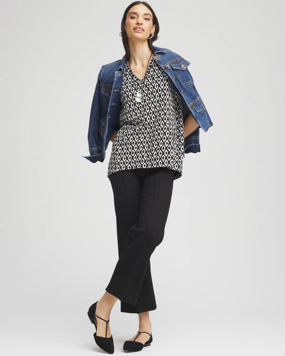 Chico's Discount Black Graphic Slub V-Neck Tee