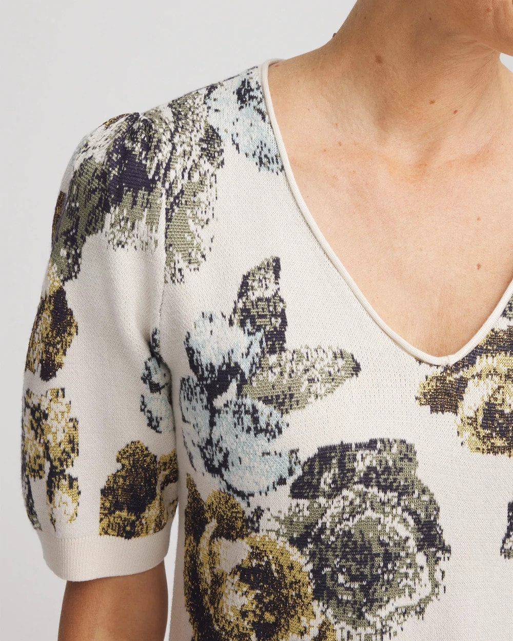 Chico's Outlet English Cream Floral V-Neck Sweater Tee