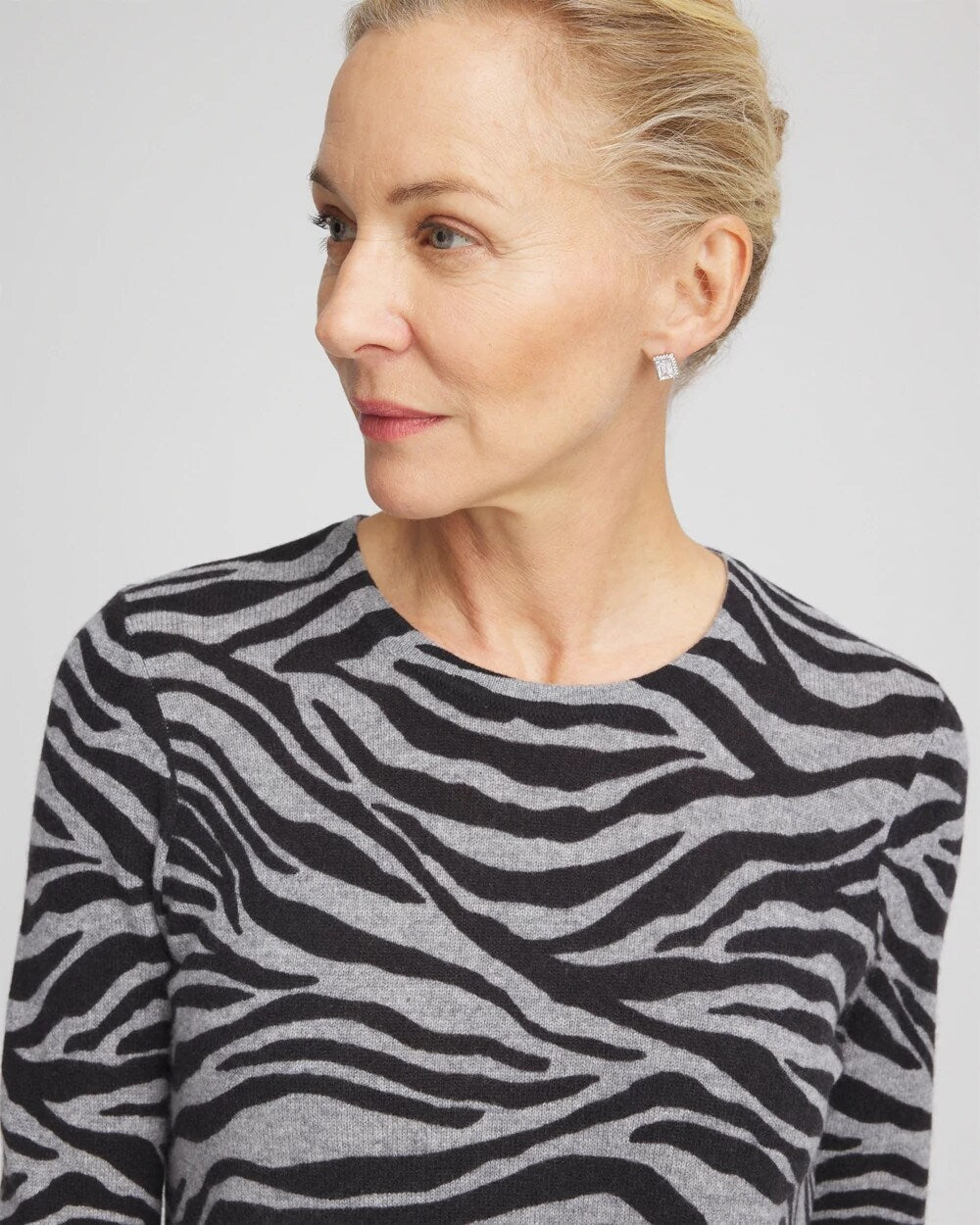 Chico's Outlet Black Cashmere Zebra Long-Sleeve Pullover Sweater