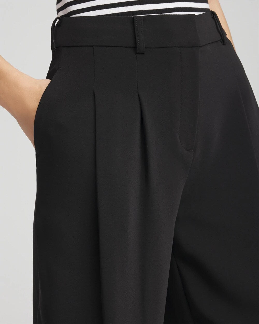 Chico's Sale Black Crepe Pleated Relaxed Pants